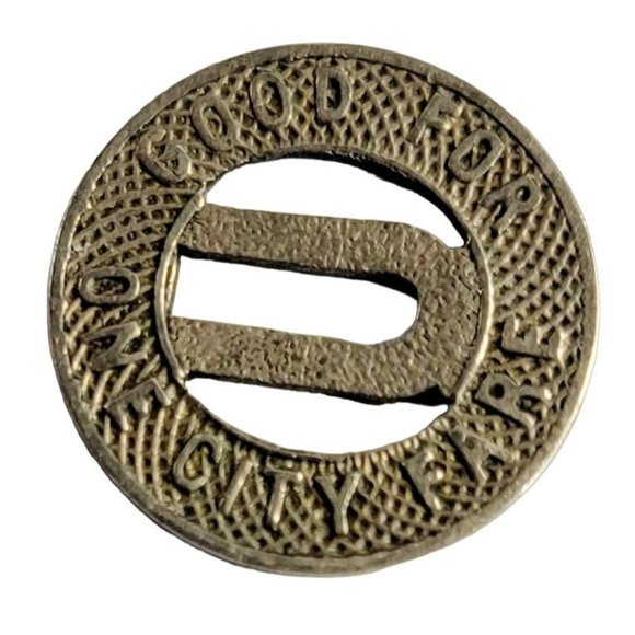 4 United Railways Co. Fare Tokens St. Louis (1) 1918 (3) 1919 - Picture 5 of 11